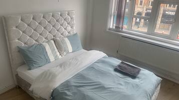 2 bedrooms, iron/ironing board, WiFi, bed sheets