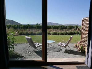 Double Room, 1 King Bed, Jetted Tub, Mountain View | Premium bedding, individually decorated, individually furnished, desk