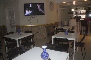 Dagelijks continentaal ontbijt (toeslag)