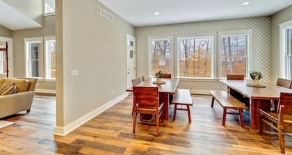 Ski-in ski-out uusi rakennettu koti Boyne Mountain Resort Gated yhteisön