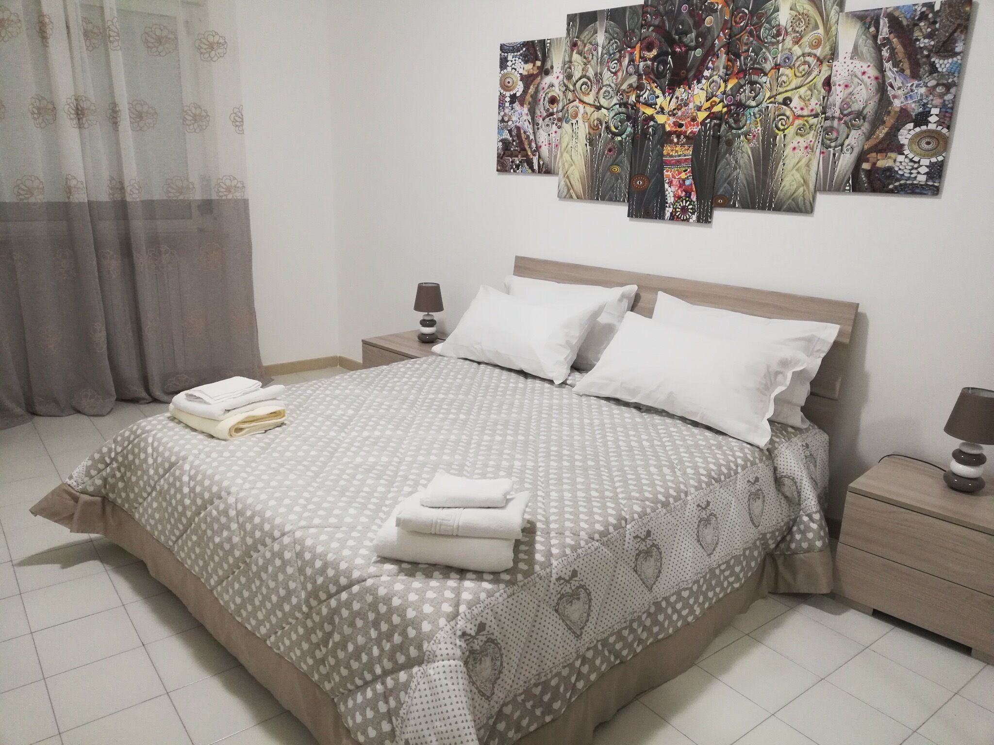 2 Schlafzimmer, Schreibtisch, Bügeleisen/Bügelbrett, WLAN