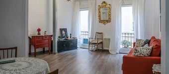 Apartment, center of Madrid, Embajadores area