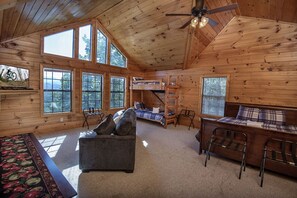 TV, fireplace, DVD player, table tennis - Dunder Mountain Views Cabin Retreat (Sevierville)