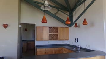 Fridge, microwave, oven, coffee/tea maker