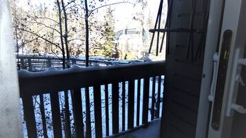 Lägenhet - flera sängar - utsikt mot innergården (Treehouse 2 bed 2 bath C THWC) | Terrass/Patio