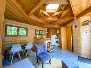 Comfort-Ferienhaus, eigenes Bad (Les 3 complices) | Eigene Küche | Herdplatte, Kochgeschirr/Geschirr/Besteck, Reinigungsartikel