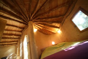 Casa de campo conforto, banheiro privativo (La fée des bois) | 2 quartos, roupas de cama antialérgicas, individualmente decorados