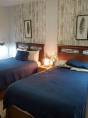 2 habitaciones, tabla de planchar con plancha y wifi gratis