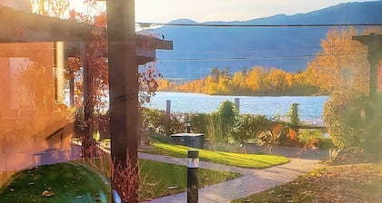 Waterfront Villa sur le lac Osoyoos Idéal pour les familles et les Snowbirds!