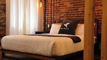 Studio Loft - Suite 204 | 1 bedroom, free WiFi, bed sheets