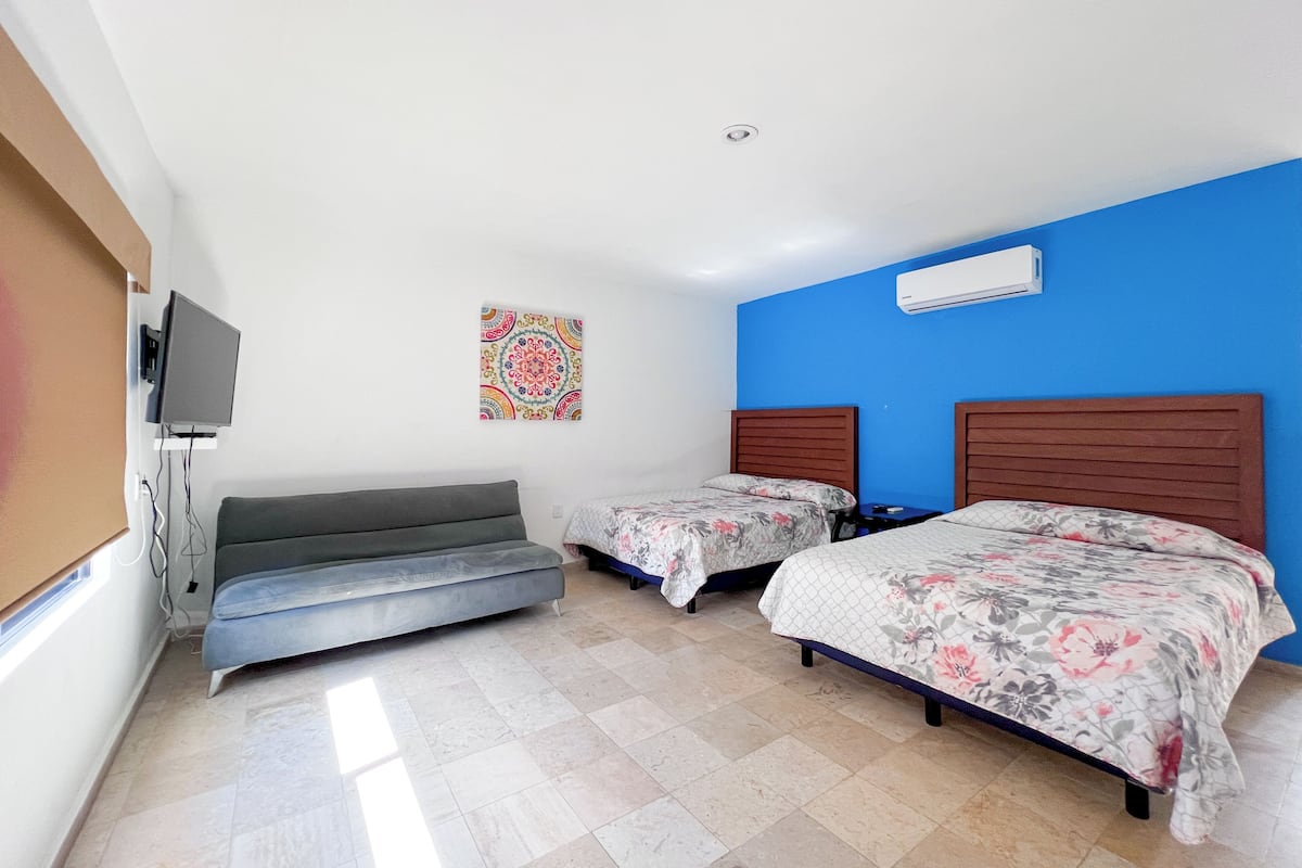 Habitación Confort | Colchones Select Comfort, tabla de planchar con plancha, wifi gratis