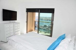 Comfort Apartment | 1 bedroom, in-room safe, individually decorated, individually furnished - Cosy suite luxury hotel 1 (Eilat)