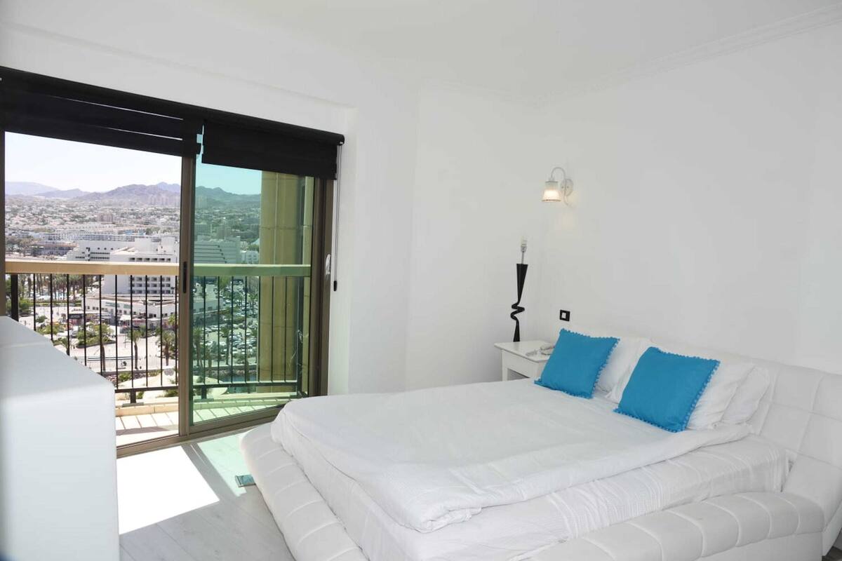 Comfort appartement | 1 slaapkamer, een kluis op de kamer, individueel gedecoreerd