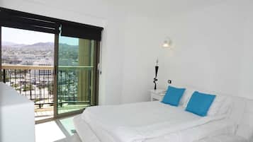 Apartemen Comfort | 1 kamar tidur, brankas, dan didekorasi berbeda-beda