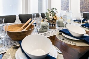 Luxury House | In-room dining