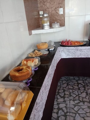 Free daily buffet breakfast