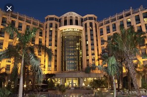 Front of property – evening/night