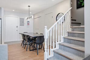 Dining - Newly renovated condo in Pinnacles - BBQ, hot tub, laundry, ski-in/out from door (Silver Star Mountain)