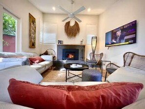 Smart TV, chimenea, Netflix y servicios de streaming