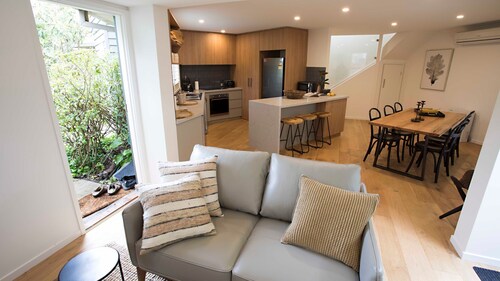 Monrepos in Point Lonsdale