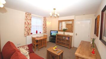 Superior Cottage, Ensuite, Courtyard View | Lounge