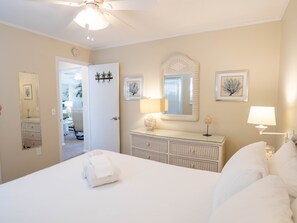 2 bedrooms, iron/ironing board, WiFi, bed sheets - Sea Pirate 7  2/1 Condo Pool Just Steps To Beach (Holmes Beach)