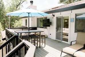 Outdoor dining - Moreno Lake Area * Free Night Special (Bass Lake)