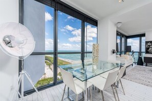 House | Private kitchen | Dishwasher - W South Beach Penthouse 3/3 (Miami Beach)