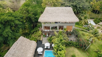 Outdoor pool, open 9:00 AM to 9:00 PM, sun loungers