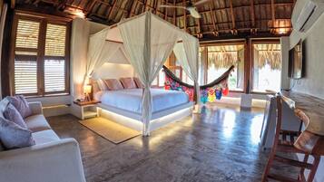 Premium Double Room, 1 King Bed | Bed sheets