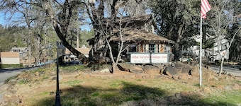 Alta Sierra Village Inn