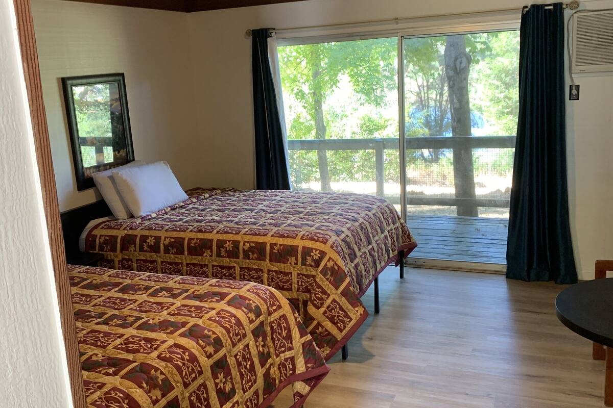 Standard Room, 2 Double Beds