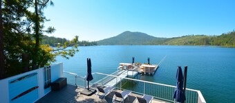 Eagles Nest Lake Front