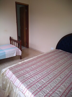 1 bedroom, WiFi, bed sheets, wheelchair access - Santa Felicidade Inn (Curitiba)