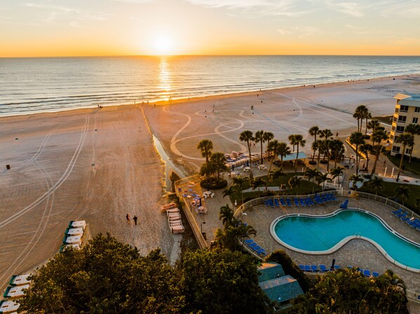 Outdoor pool, a heated pool - Bright & Modern ~ Heated Pool ~ Gated Beach ~ Pkg! (Siesta Key)