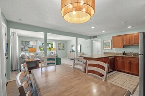 Interior - Bright & Modern ~ Heated Pool ~ Gated Beach ~ Pkg! (Siesta Key)