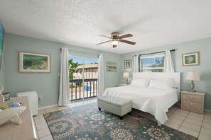 2 bedrooms, iron/ironing board, free WiFi, bed sheets - Bright & Modern ~ Heated Pool ~ Gated Beach ~ Pkg! (Siesta Key)
