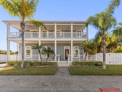 Great Beach Location ~ Pool ~ Professionally Decorated ~ Steps to the Beach!