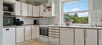 Lovely home in Grindsted with WiFi