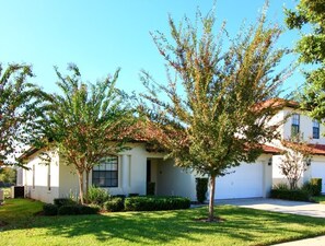 Villa | Exterior