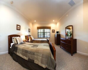 Villa | 4 bedrooms, WiFi - R2 Calabria 4 bed / 3 Bath (Kissimmee)