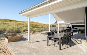 Outdoor dining - Stunning home in Hvide Sande with sauna (Hvide Sande)