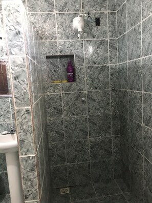 Bathroom - Beach house with pool in Barra de Jacuípe (Barra de Jacuípe)