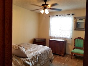 3 chambres, fer et planche à repasser, Wi-Fi, literie fournie