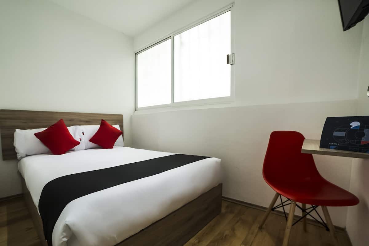 Suite junior | 1 habitación, escritorio, wifi gratis y ropa de cama