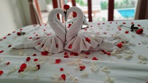 3 bedrooms, in-room safe, iron/ironing board, WiFi - Monaco Blu Luxury villas and spa (Badung)