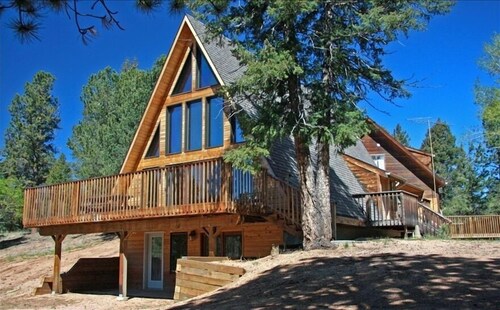 Mountain Chalet W/Pikes Peak View, 10 Bdrms.