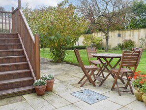 Outdoor dining - 2 bedroom accommodation in Chideock (Chideock)