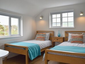 2 bedrooms, free WiFi, bed sheets - 2 bedroom accommodation in Chideock (Chideock)