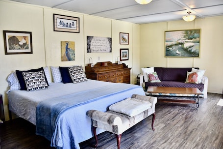 Iron/ironing board, free WiFi, bed sheets. Duck Haven - Wildlife Sanctuary - 5 miles to I75